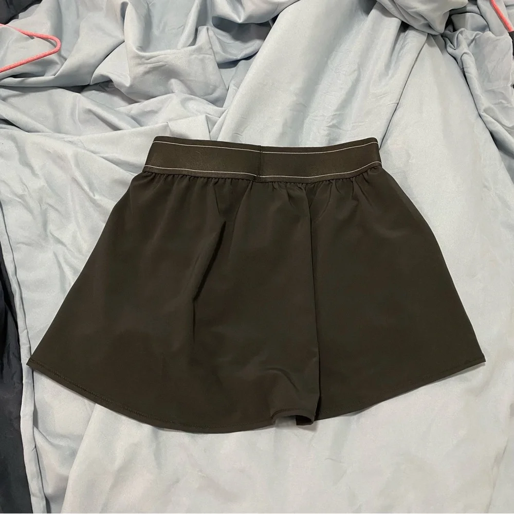 ALO Yoga sleek comfortable